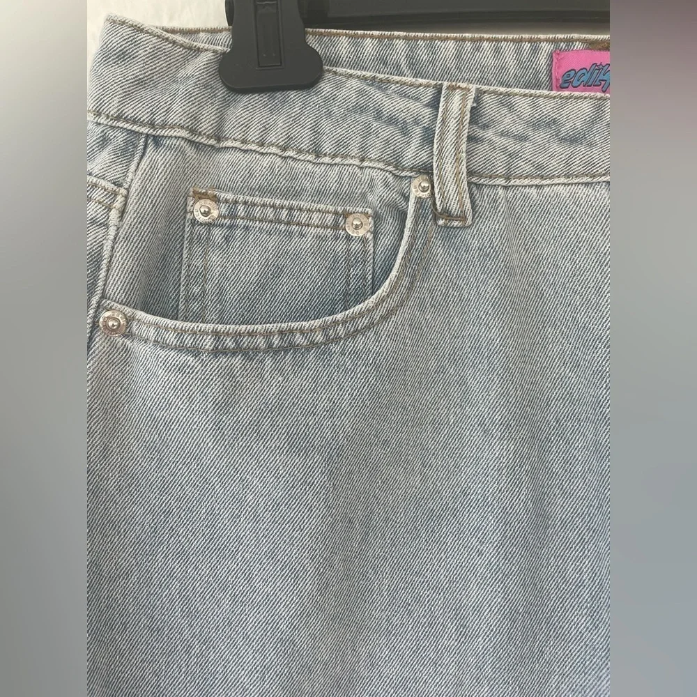 NOT FOR SALE - Picture 4 of 7